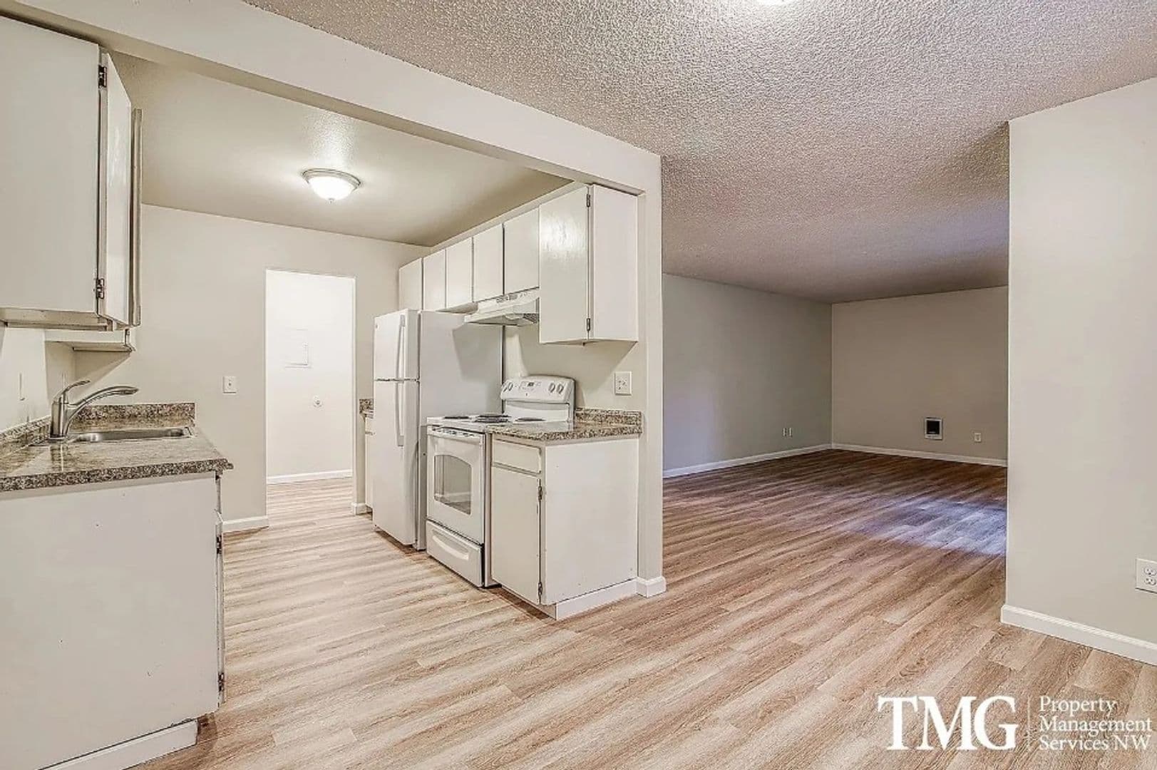 Portland Apartment: 6500 SW Scholls Ferry