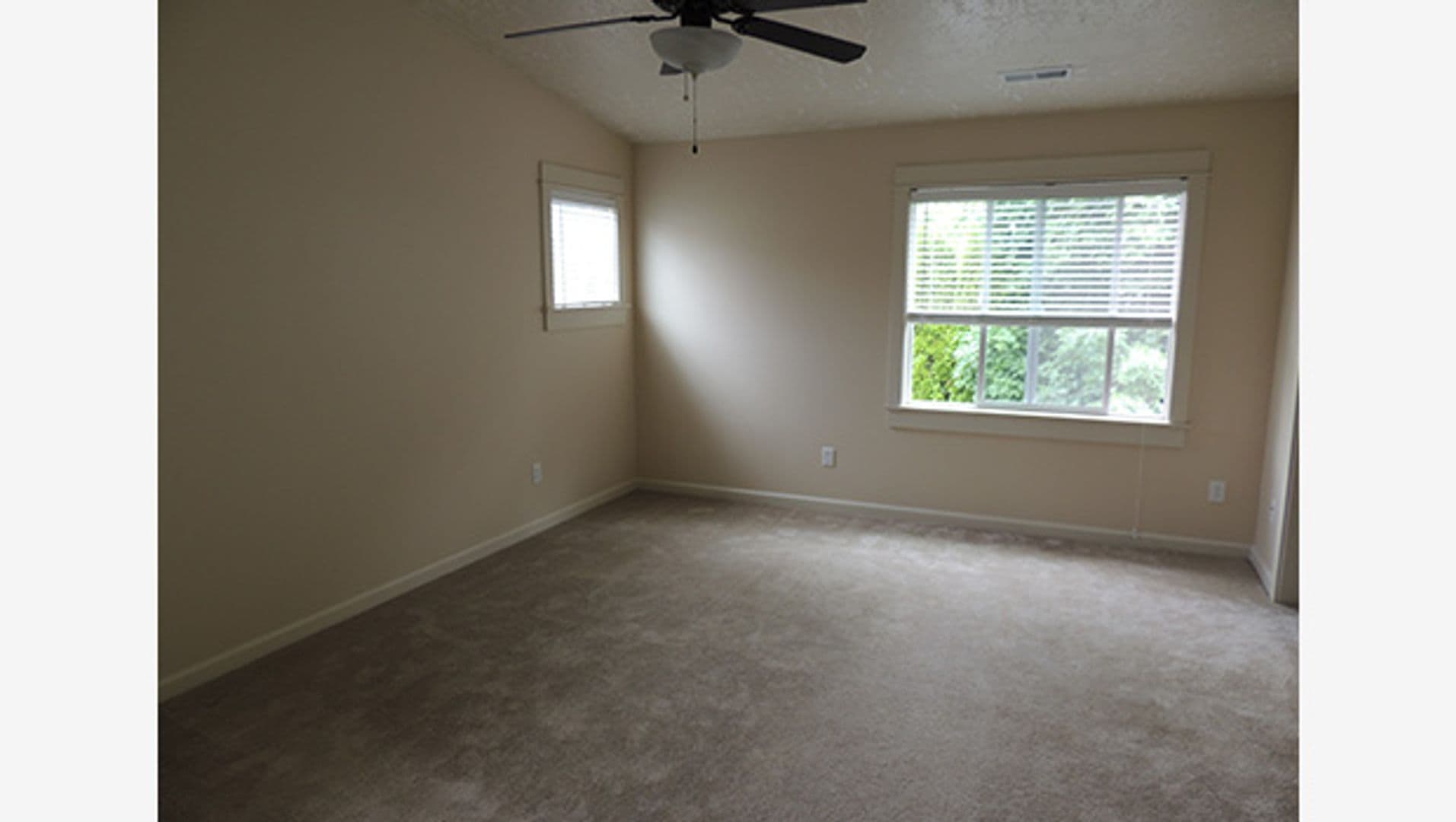 Gresham Apartment: Chase Landing