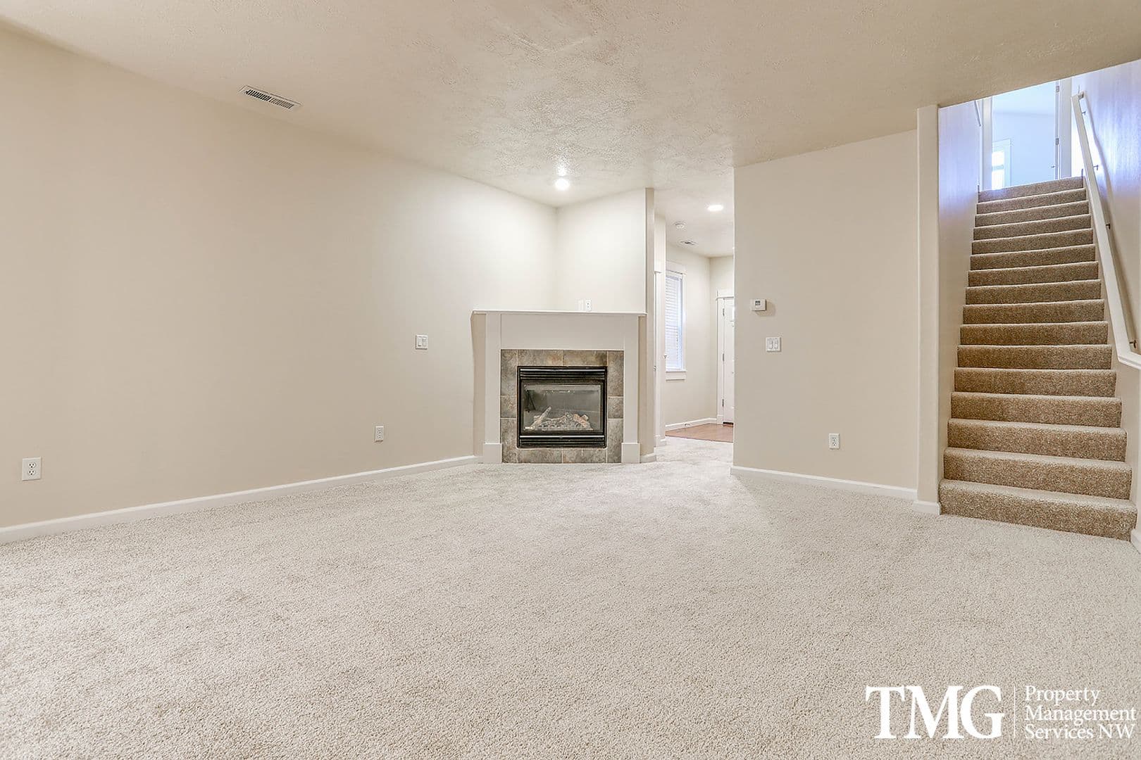Gresham Apartment: Chase Landing