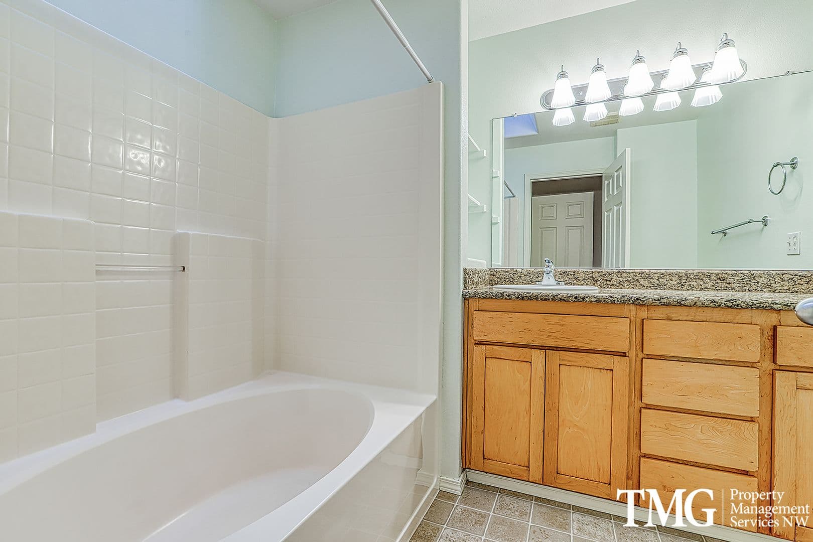 Portland Townhome: 2872 NW Kennedy Court
