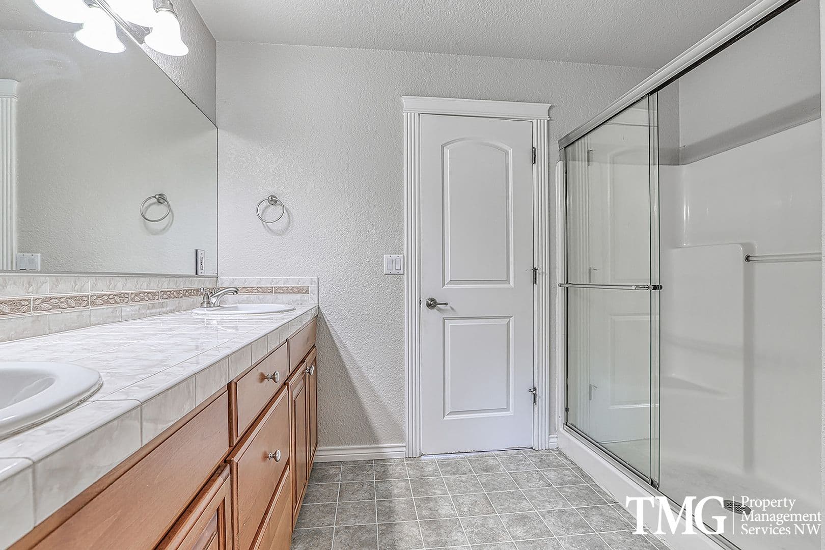 Portland House: 13901 SE Eastridge Street