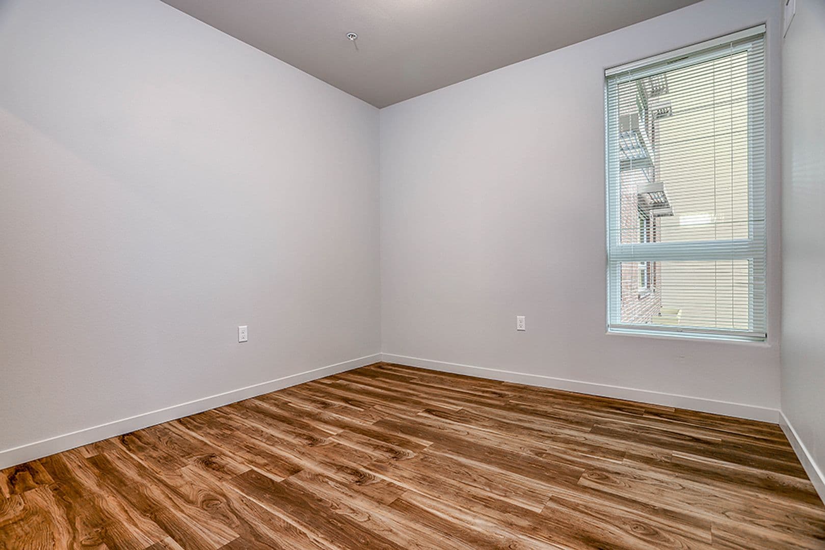 Gresham Apartment: 459 SE 192nd Ave