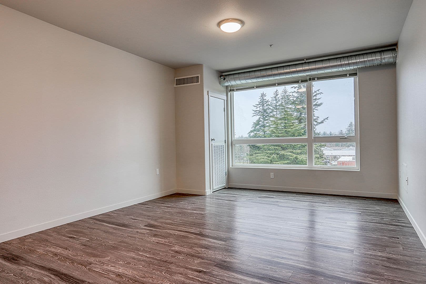 Gresham Apartment: 459 SE 192nd Ave