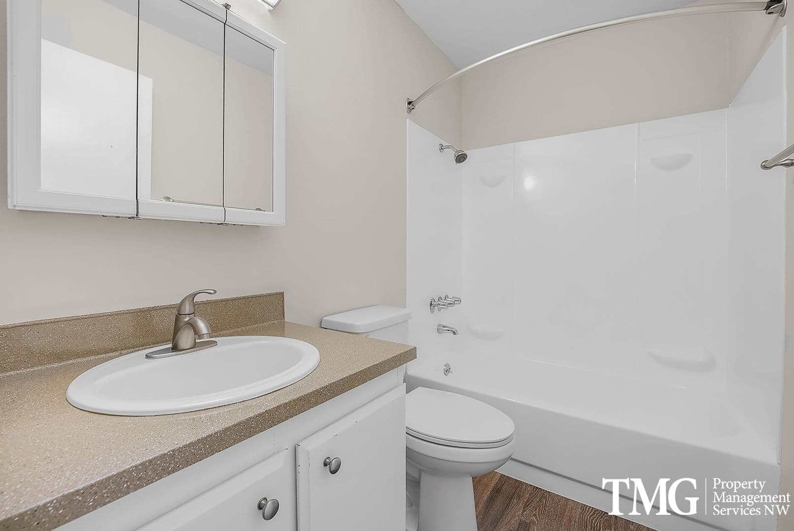 Portland Apartment: 4929 SW Scholls Ferry Rd