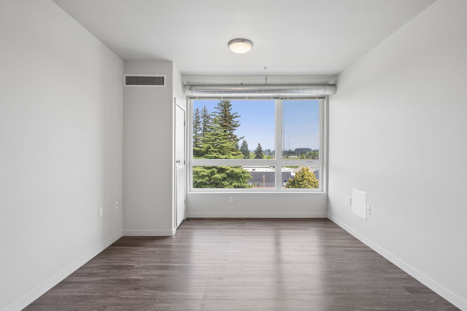 Gresham Apartment: 459 SE 192nd Ave