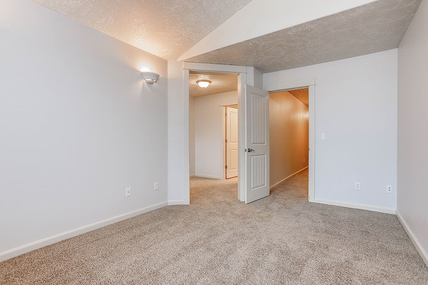 Gresham Apartment: Chase Landing