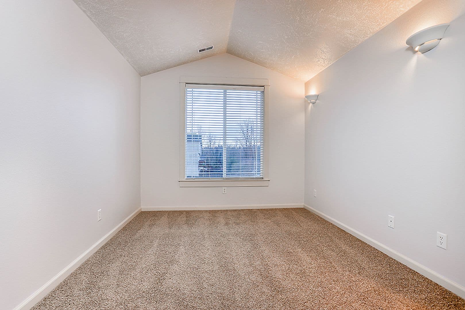 Gresham Apartment: Chase Landing