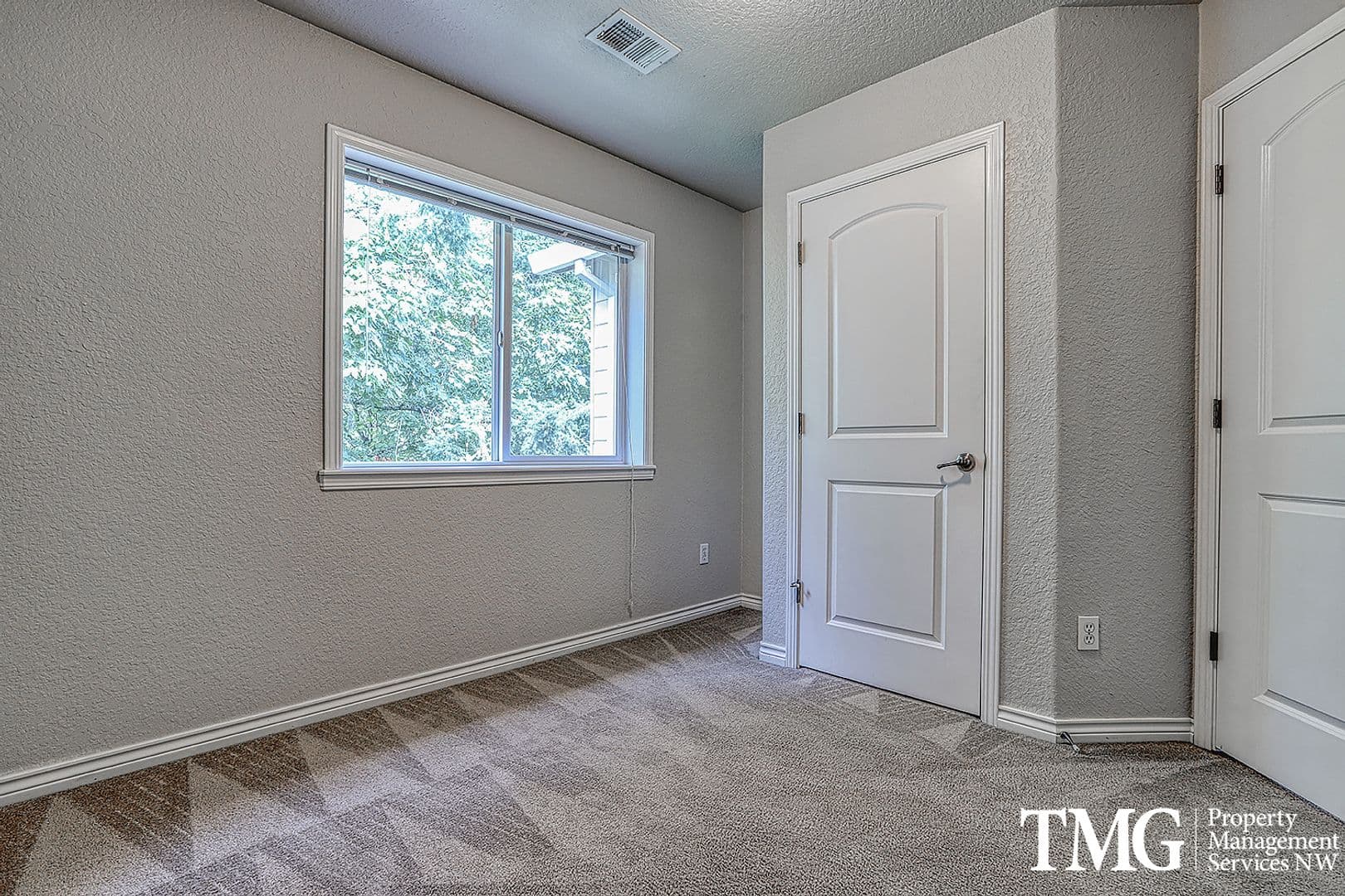 Portland House: 13901 SE Eastridge Street