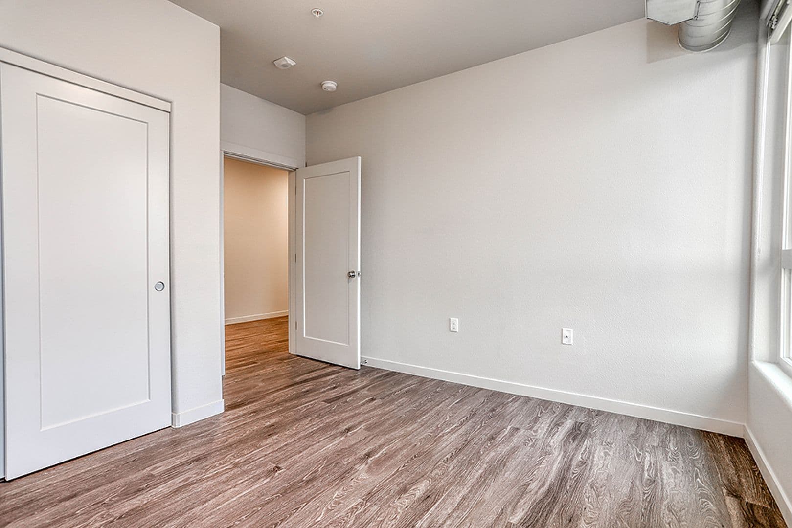 Gresham Apartment: 459 SE 192nd Ave