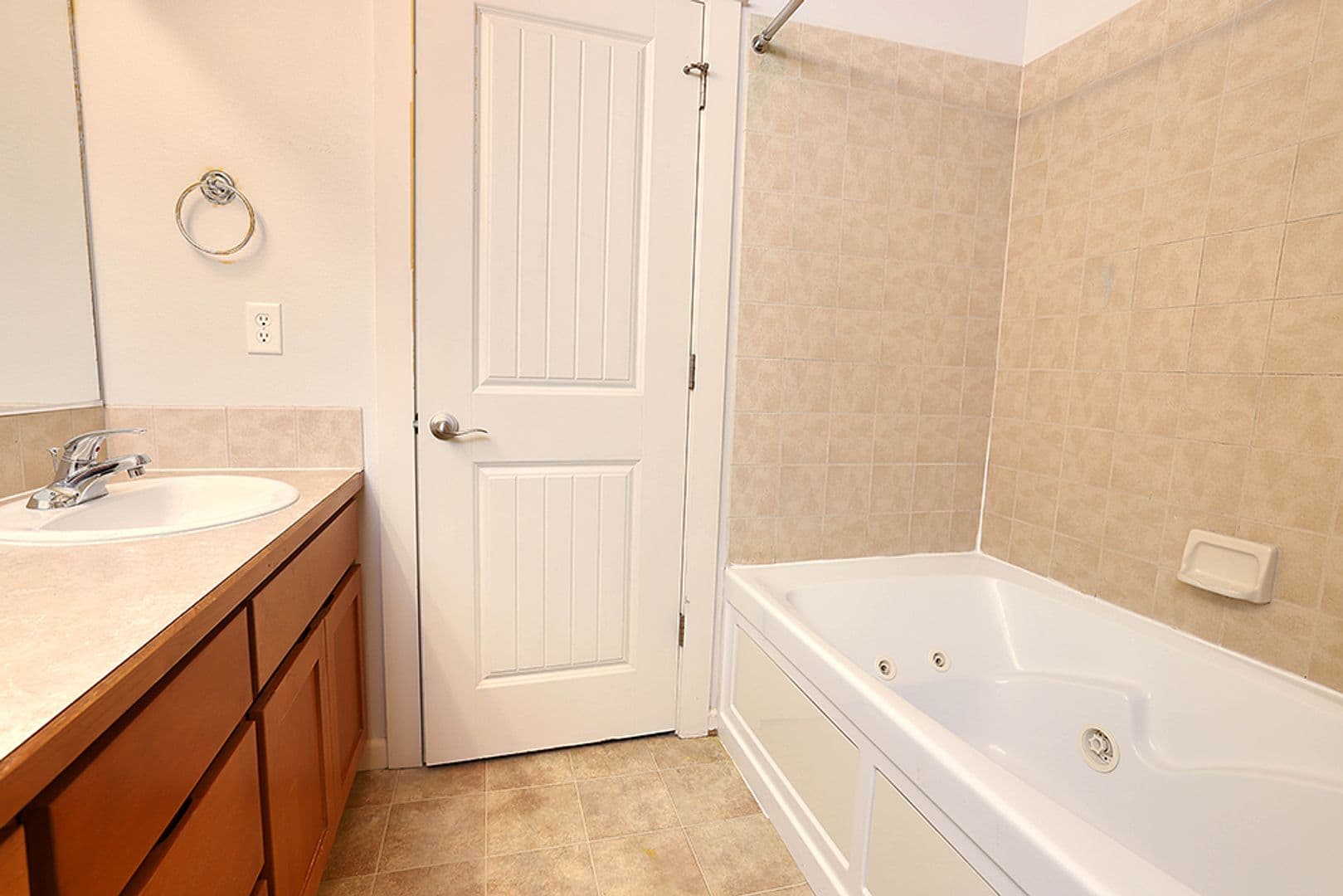 Gresham Apartment: Chase Landing