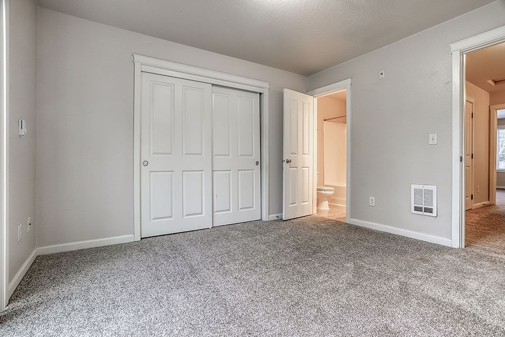 Portland Apartment: 15075 SE Powell Blvd