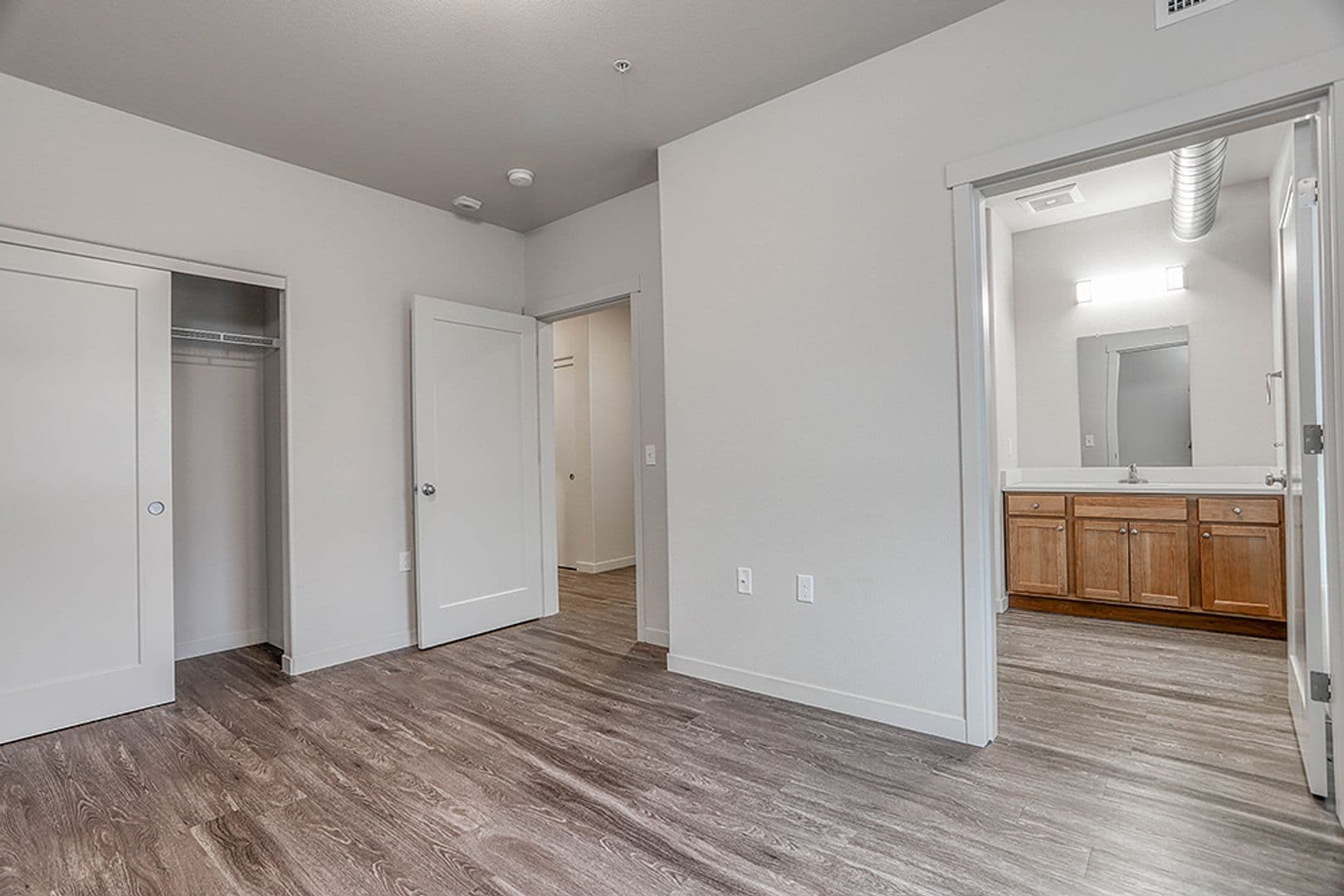 Gresham Apartment: 459 SE 192nd Ave