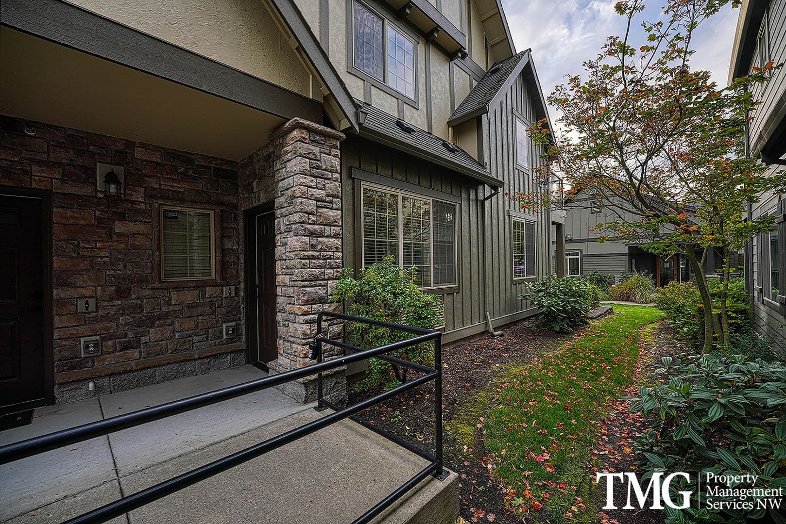 Beaverton House: 856 NE Wheelock Place