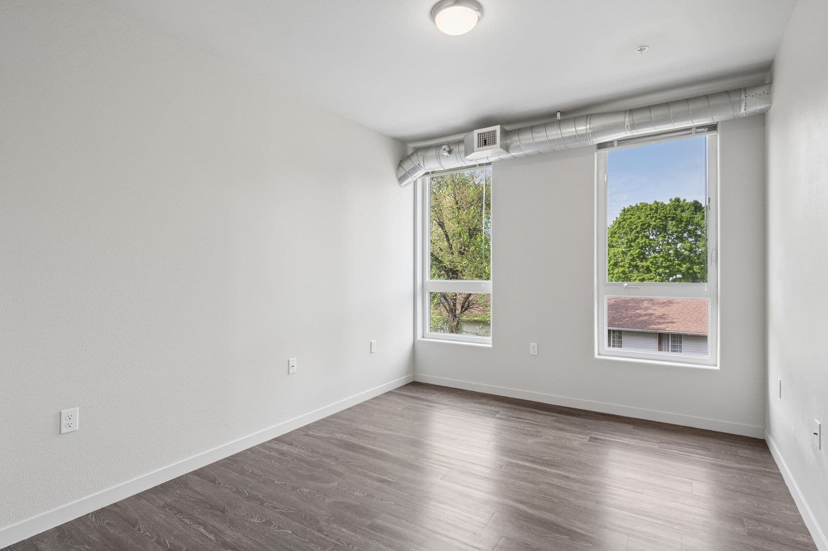 Gresham Apartment: 459 SE 192nd Ave