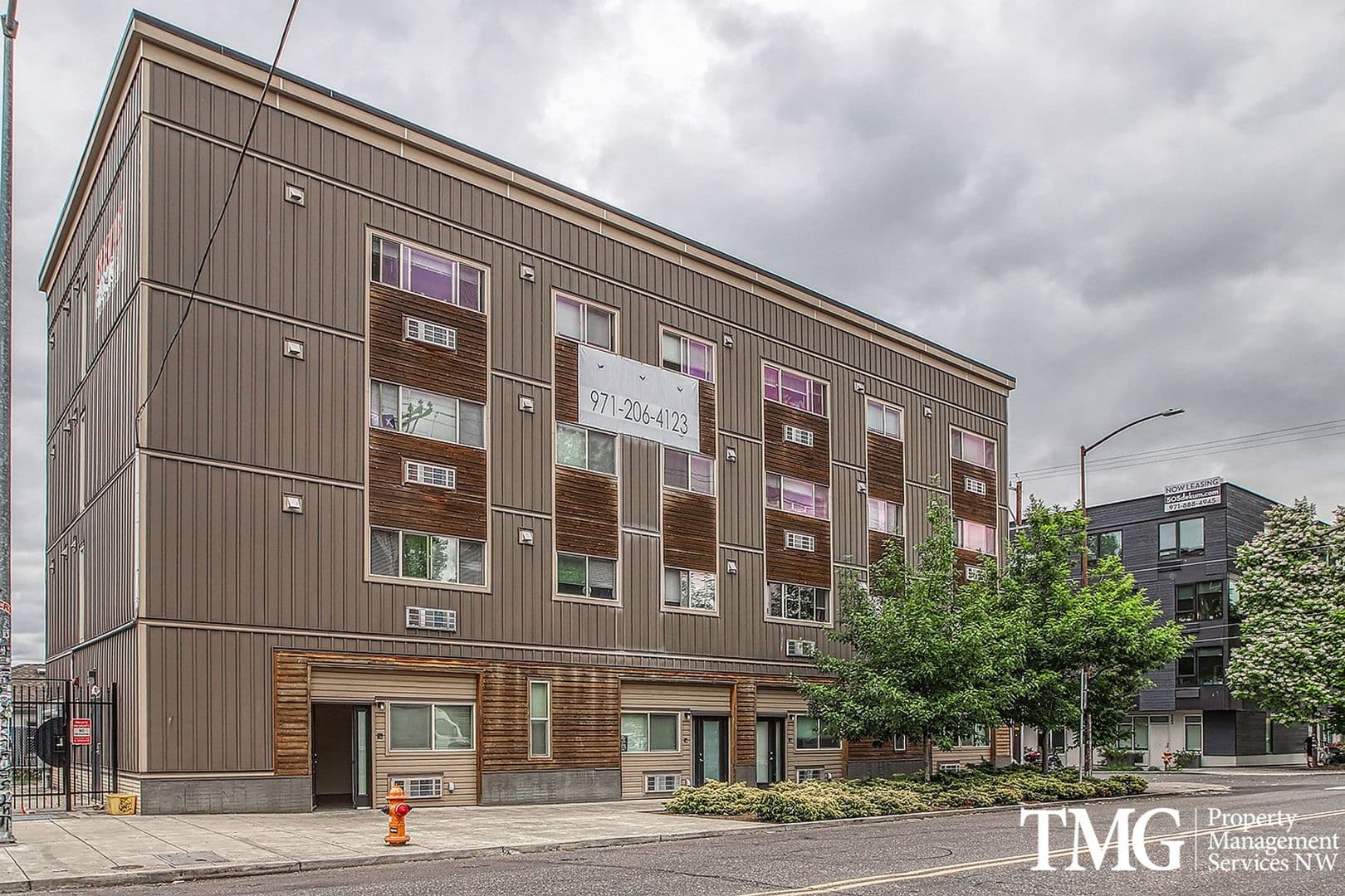 Portland Apartment: 6811 NE Grand Avenue