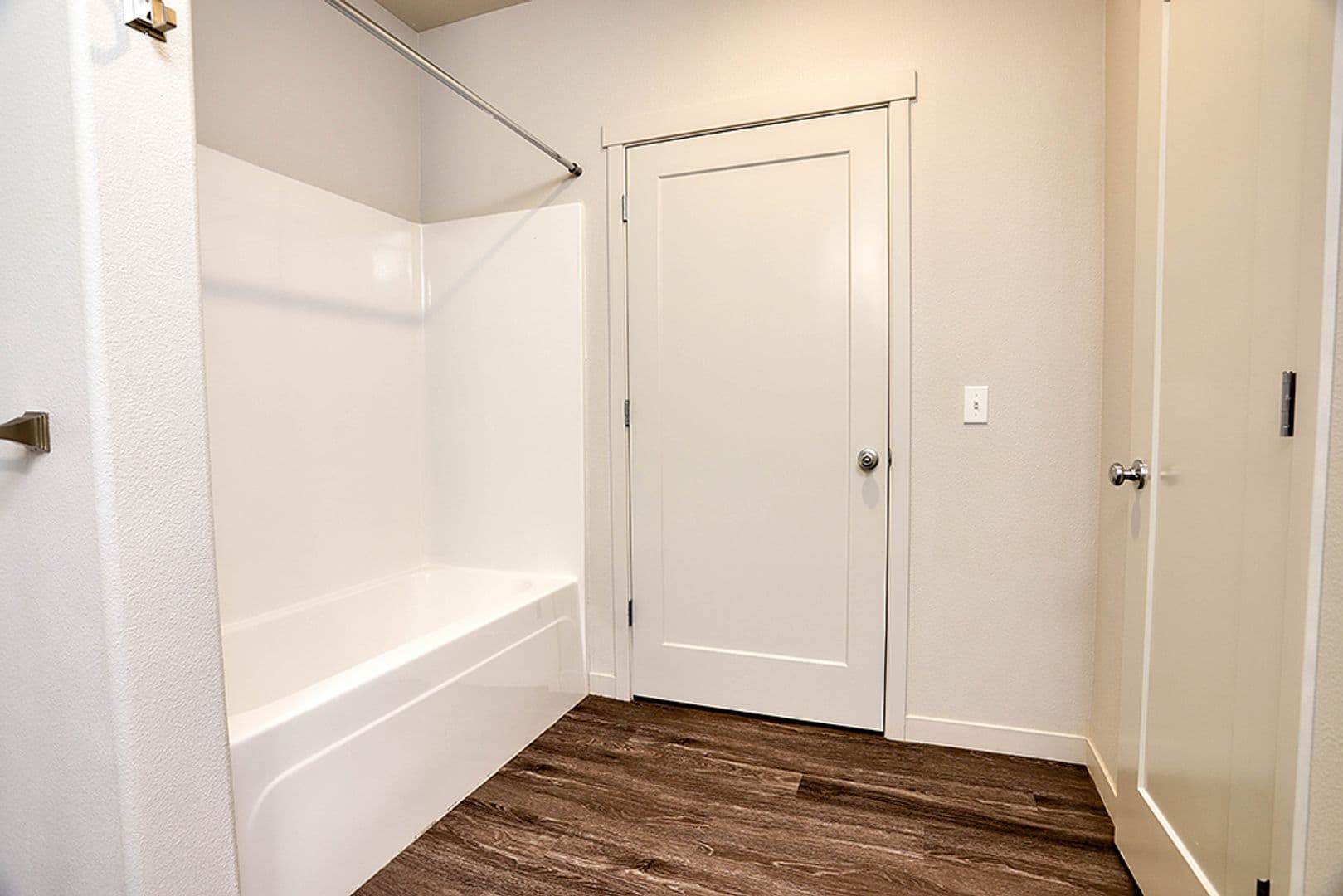 Gresham Apartment: 459 SE 192nd Ave