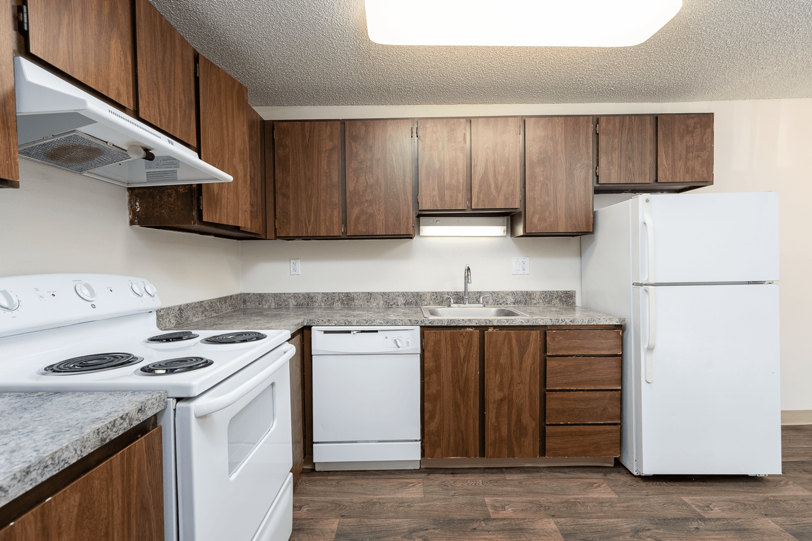 Hermiston Apartment: 1100 S Hwy 395
