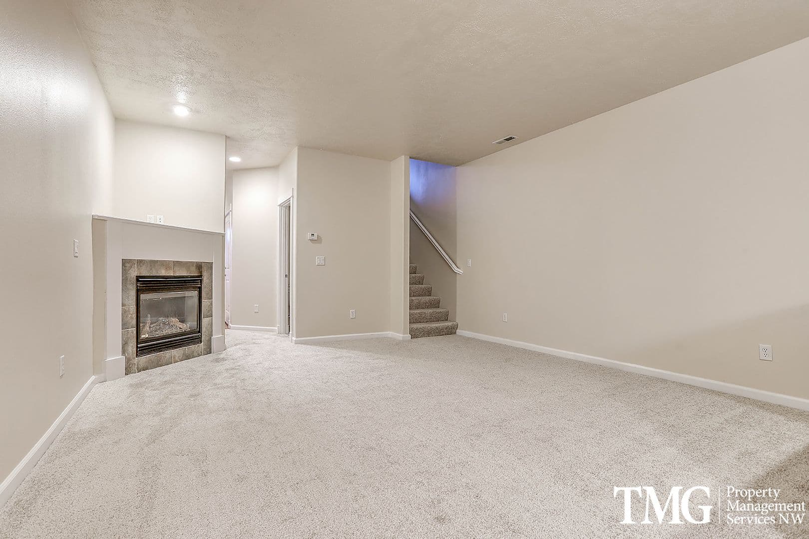 Gresham Apartment: Chase Landing