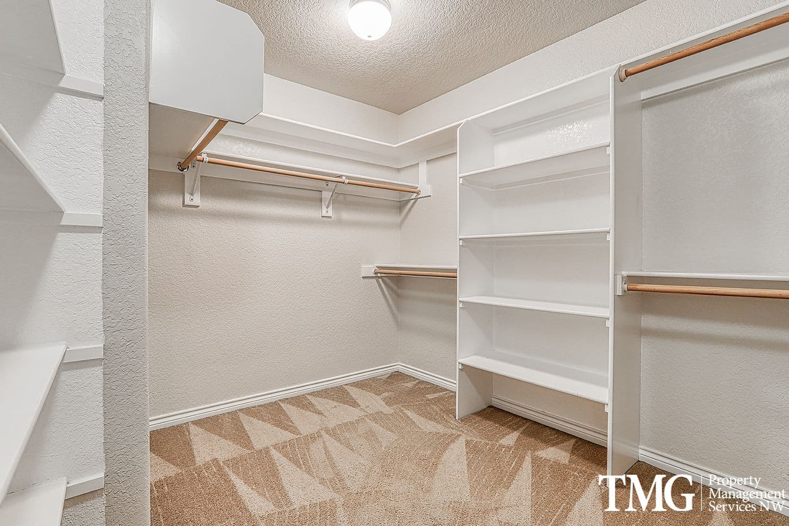 Portland House: 13901 SE Eastridge Street