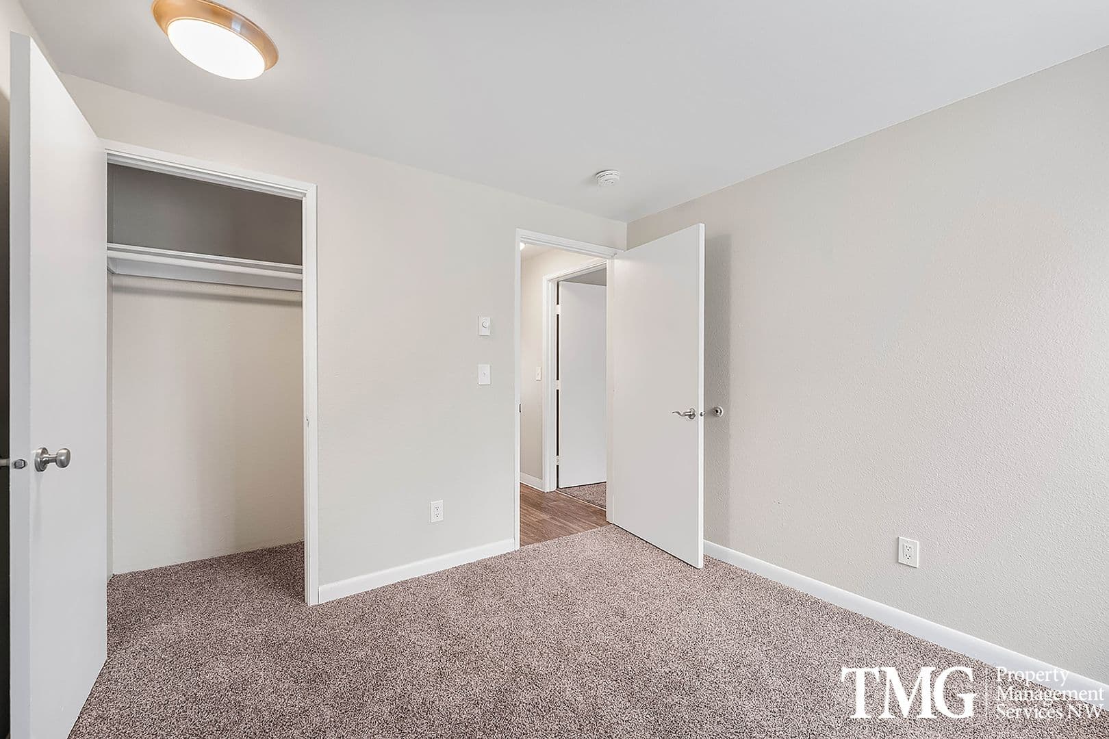 Troutdale Apartment: 2079 SW 257th Dr