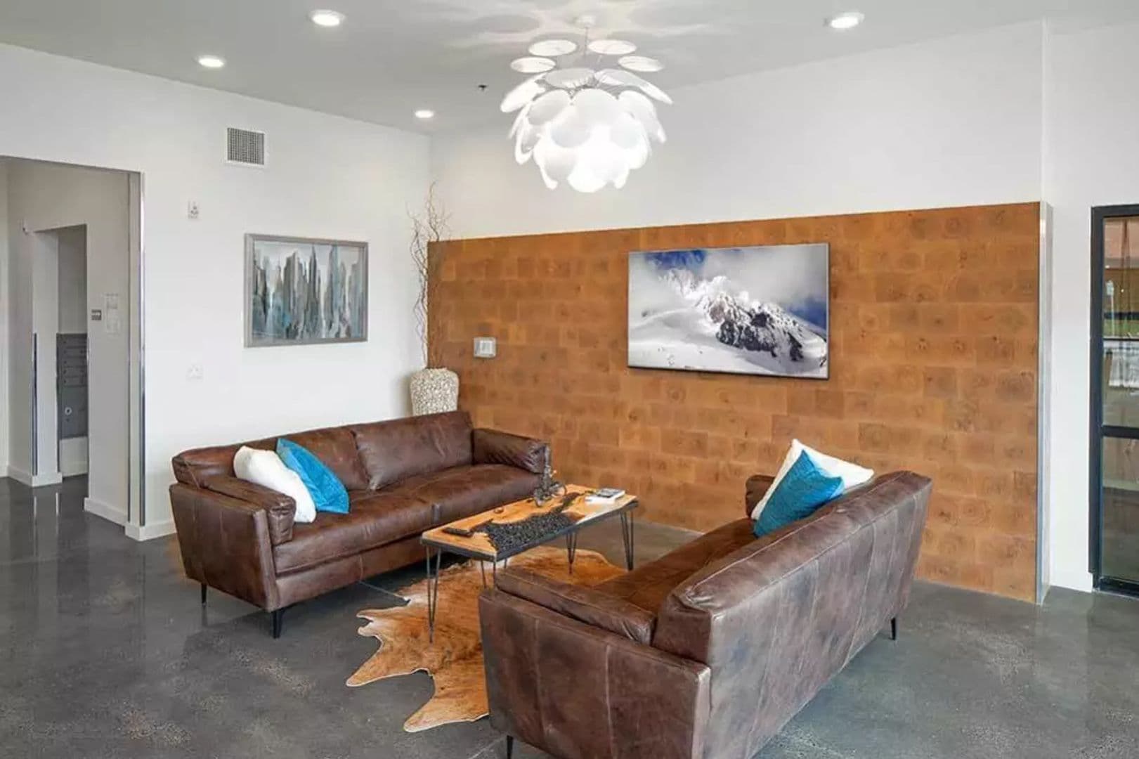 Portland Apartment: 2010 NW Pettygrove St