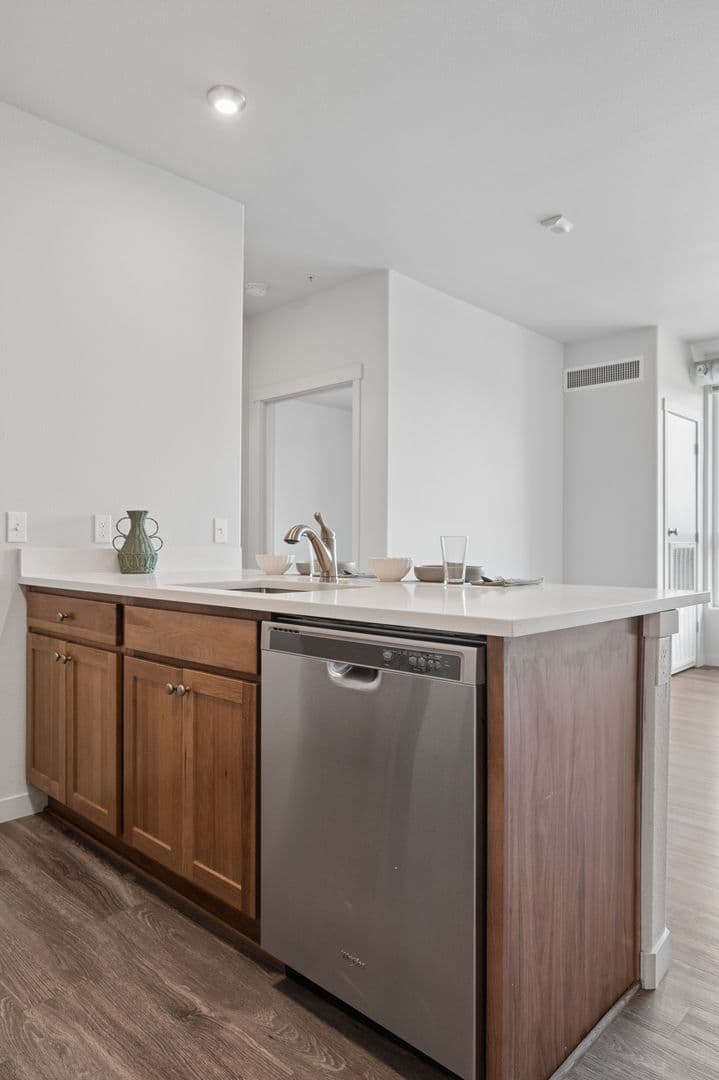 Gresham Apartment: 459 SE 192nd Ave
