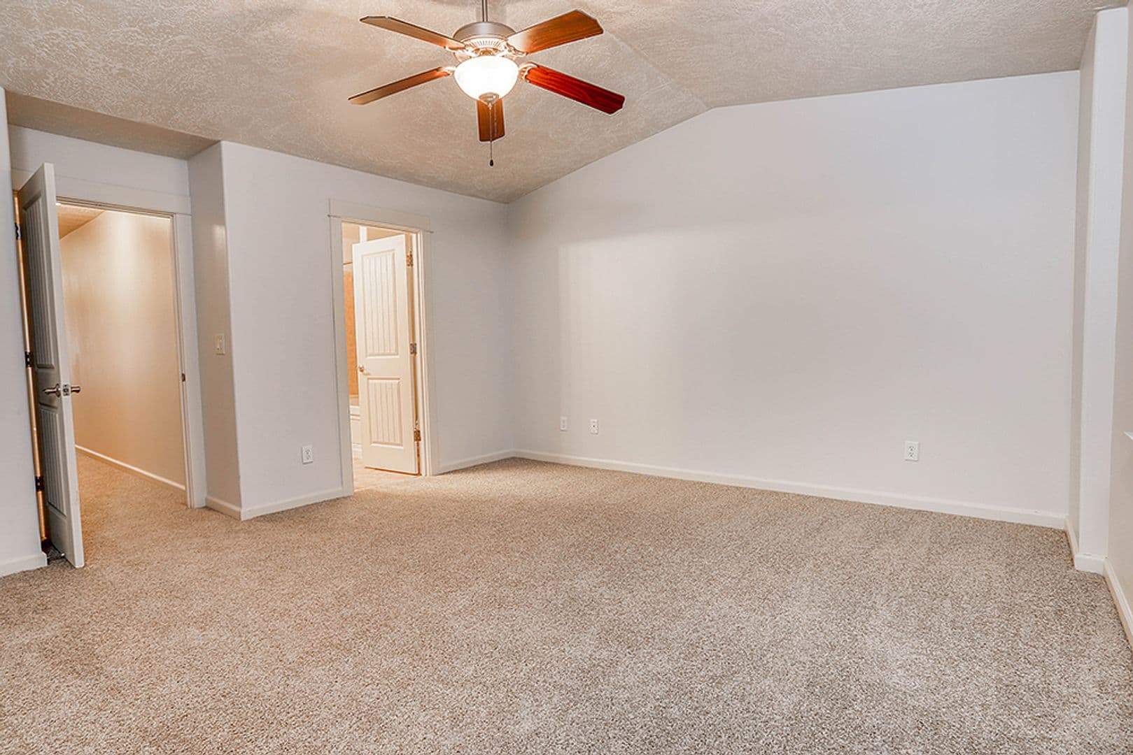Gresham Apartment: Chase Landing