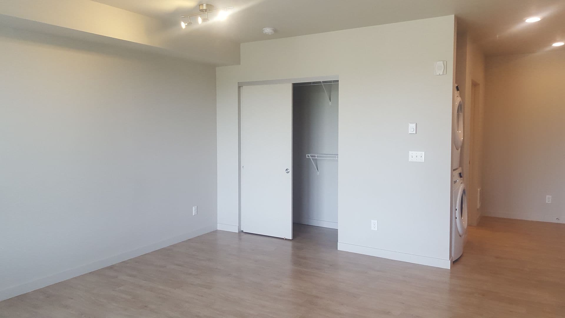 Portland Apartment: 7400 SE Milwaukie Ave