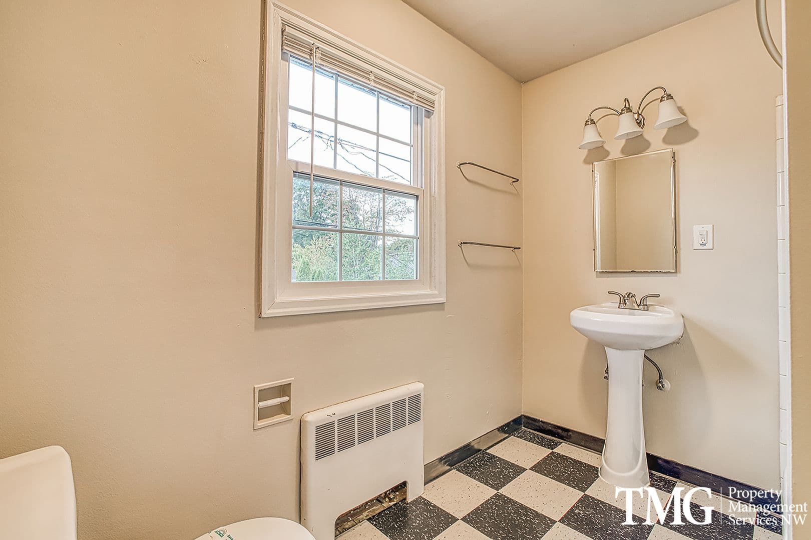 Portland Apartment: 5026 NE 31st Avenue