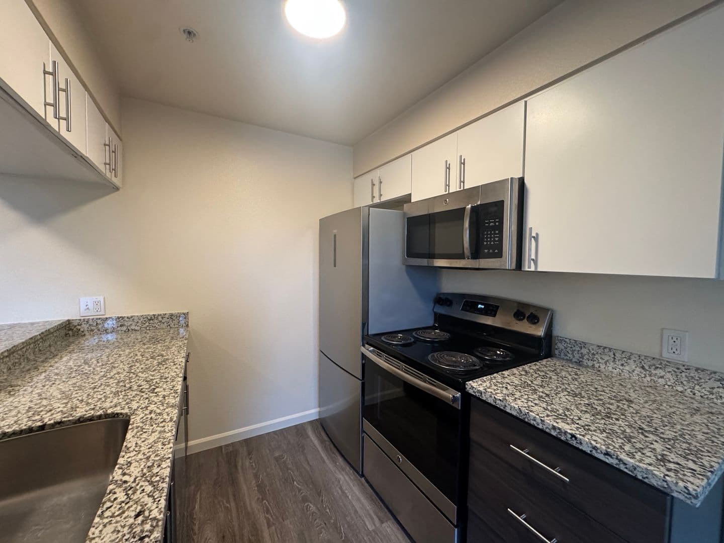 Portland Apartment: 6811 NE Grand Avenue