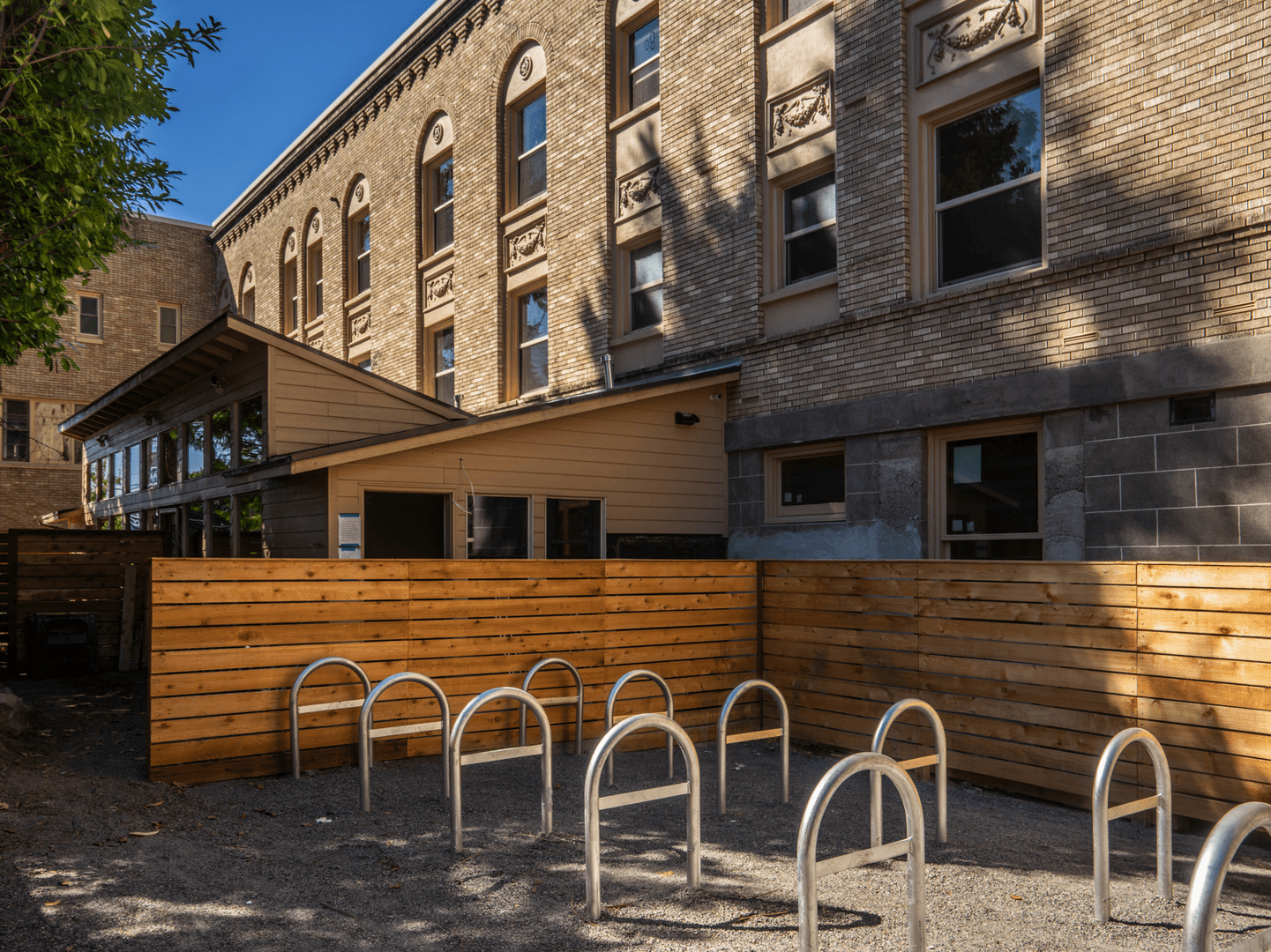 Portland Apartment: 1020 SE 60th Ave