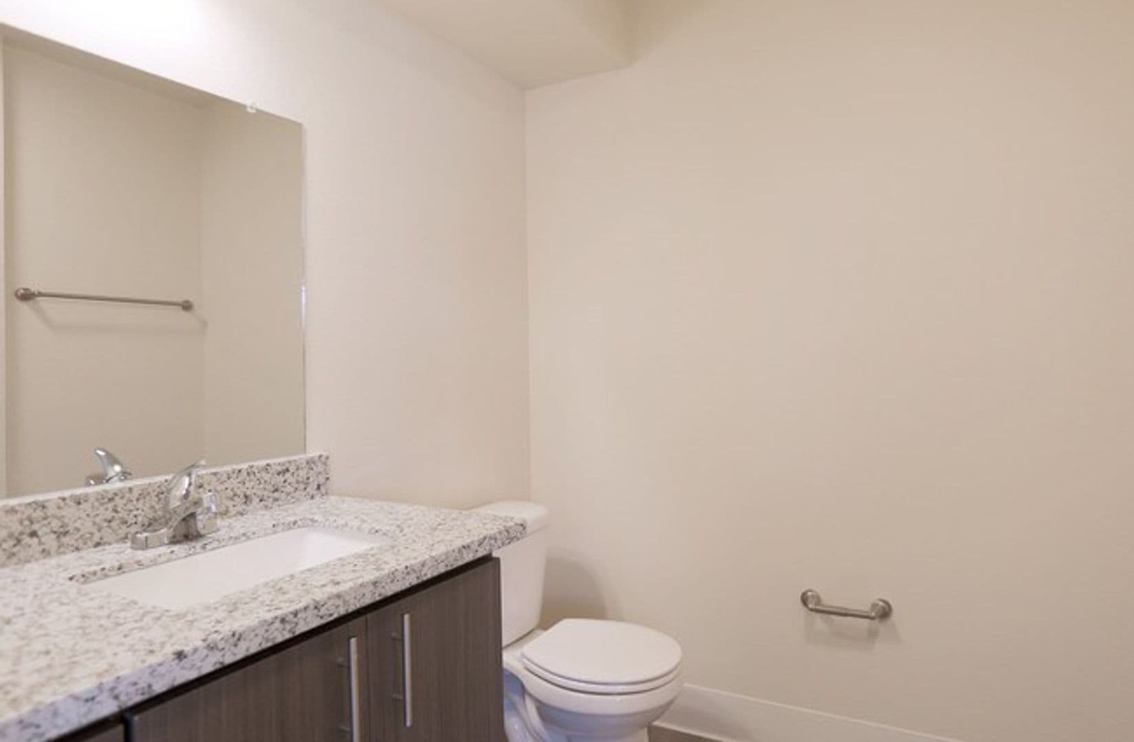 Portland Apartment: 410 NE Dekum St.