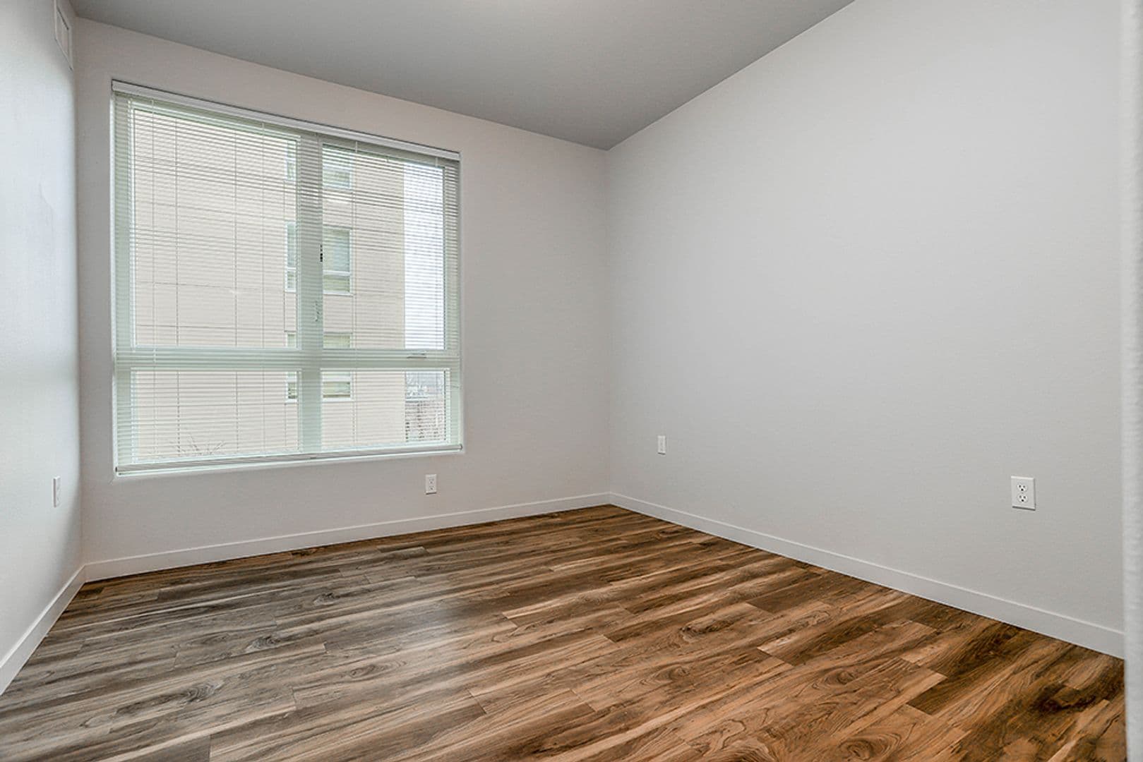 Gresham Apartment: 459 SE 192nd Ave