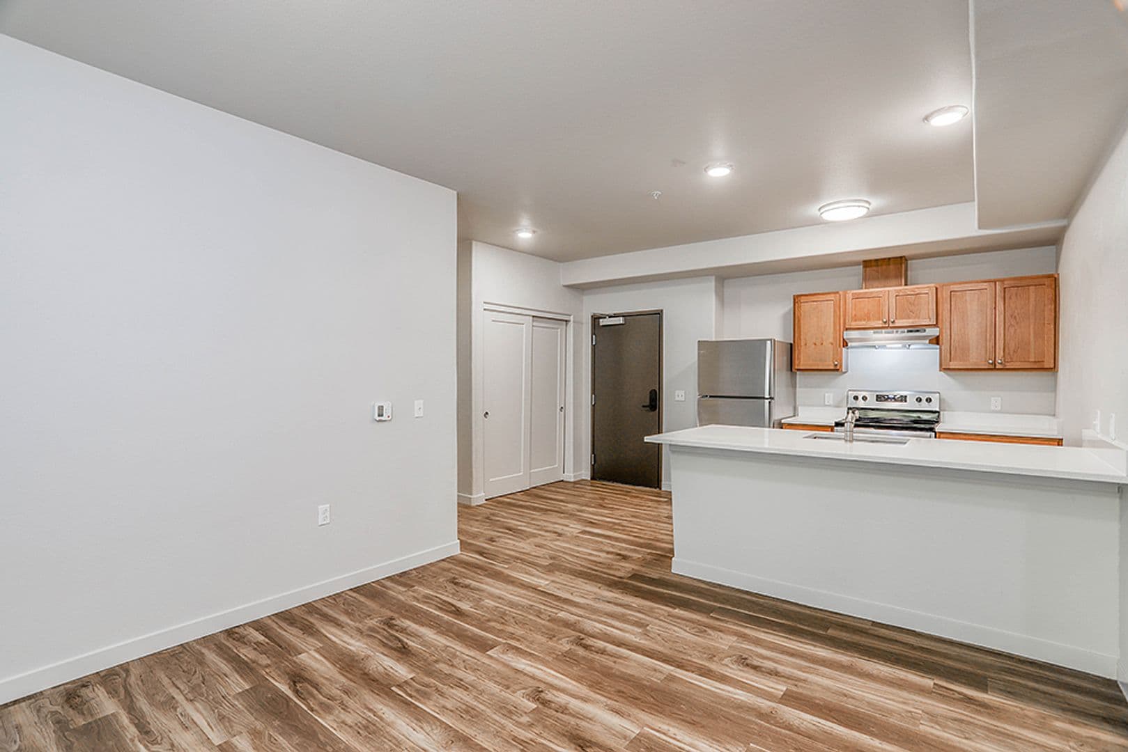 Gresham Apartment: 459 SE 192nd Ave