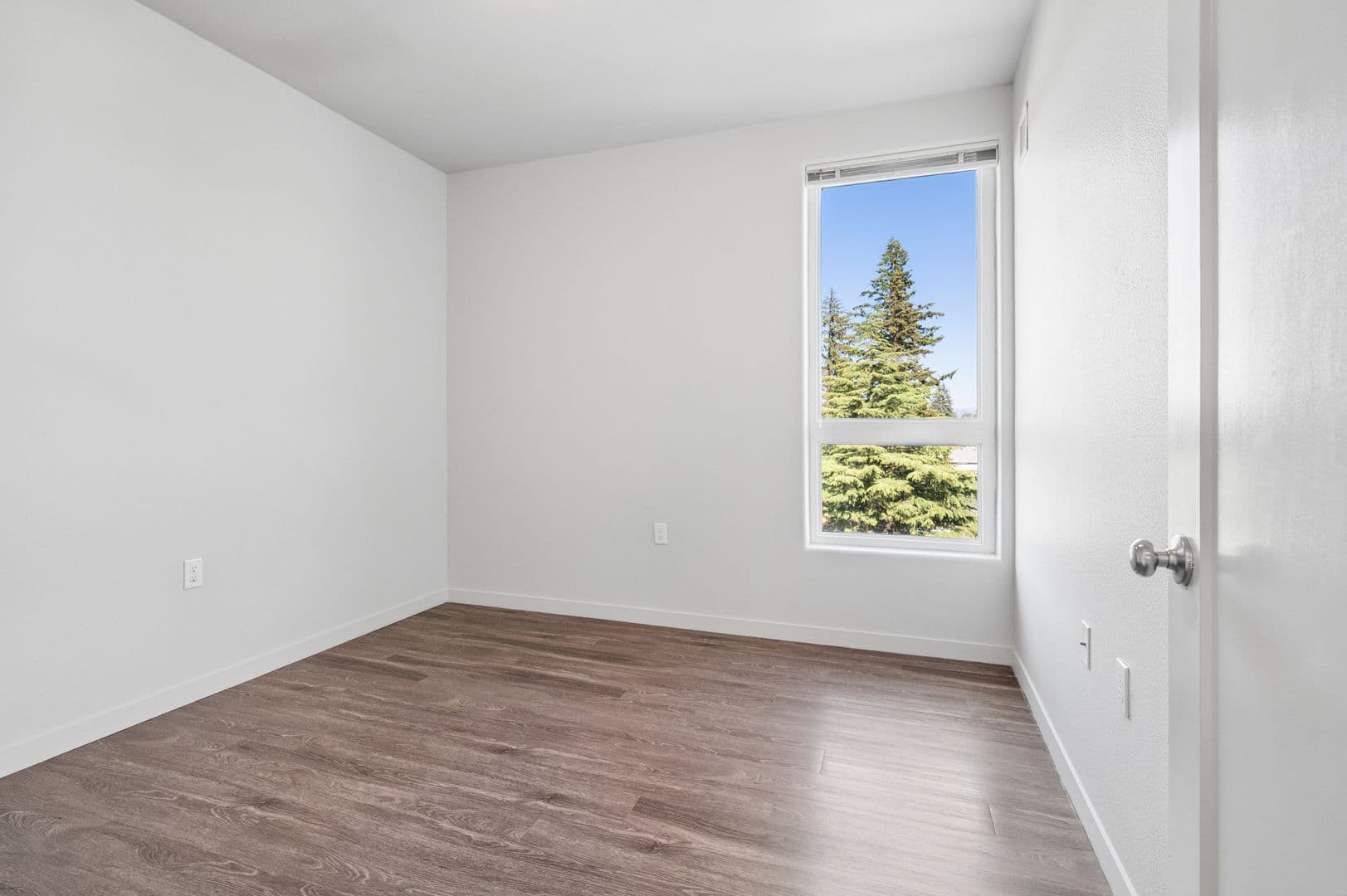 Gresham Apartment: 459 SE 192nd Ave