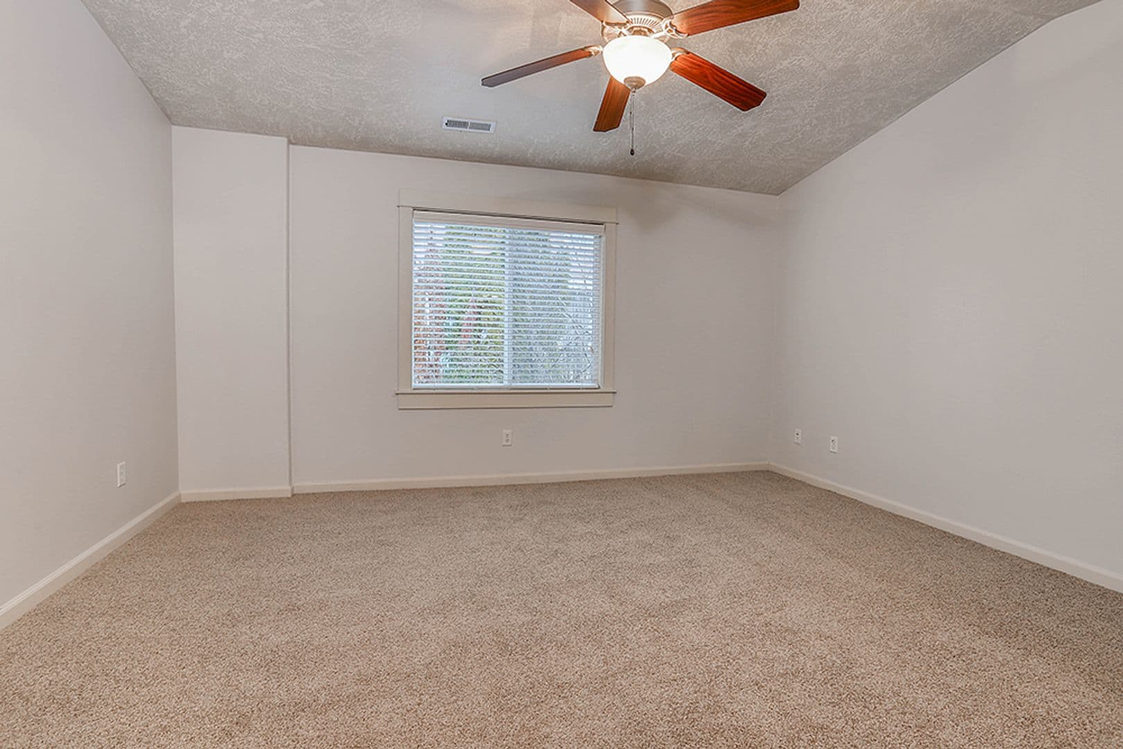 Gresham Apartment: Chase Landing