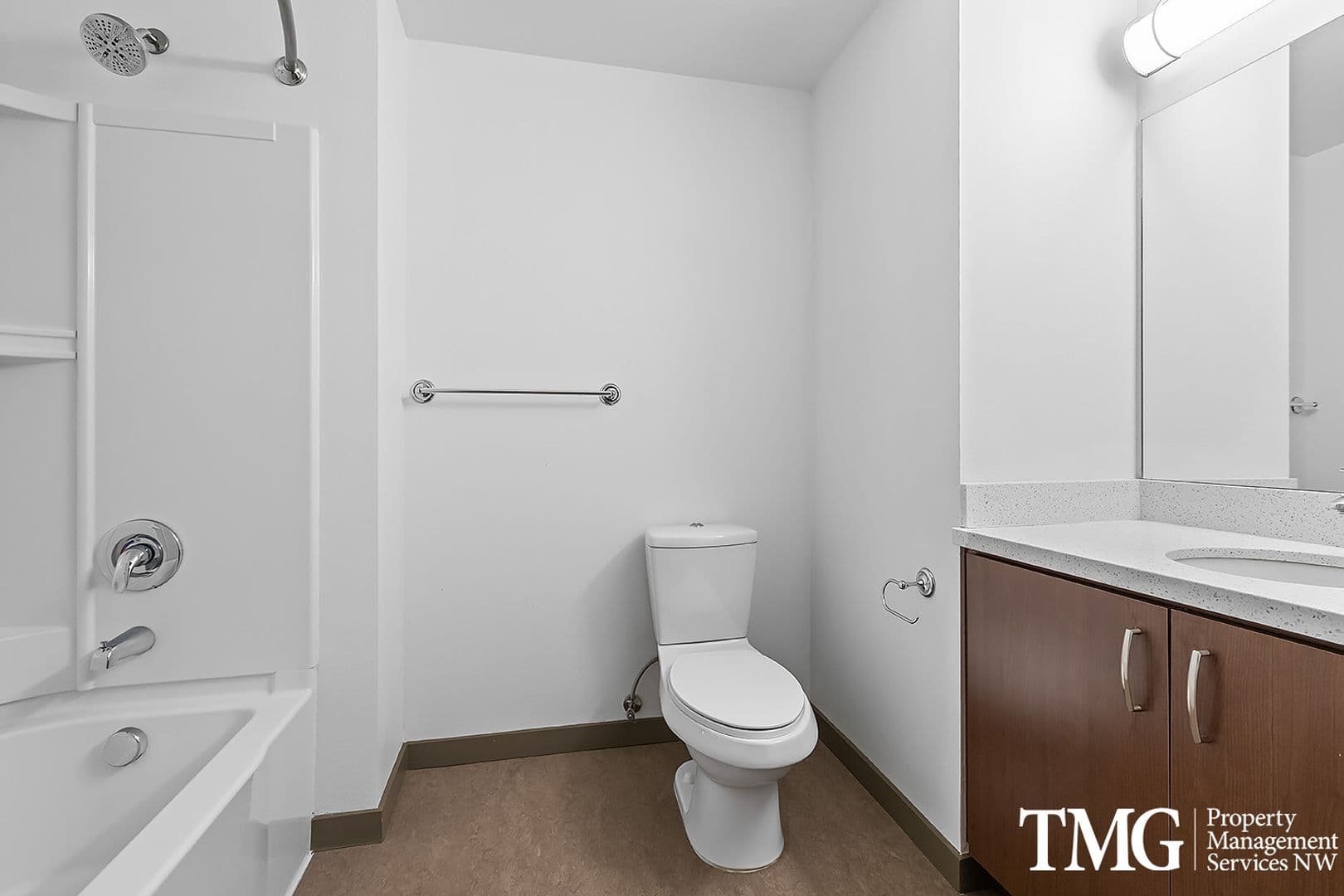 Portland Apartment: 3916 S Corbett Ave
