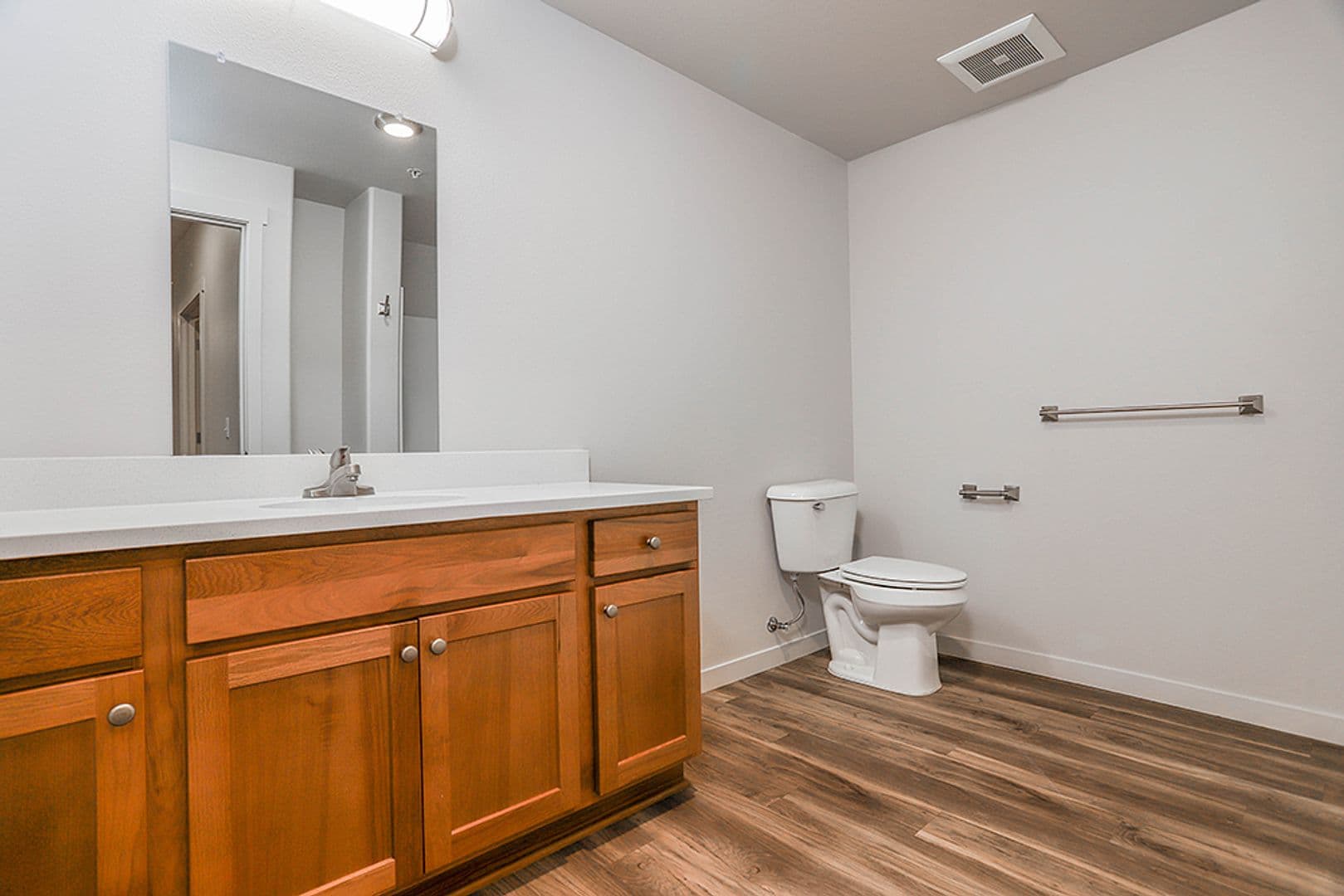 Gresham Apartment: 459 SE 192nd Ave