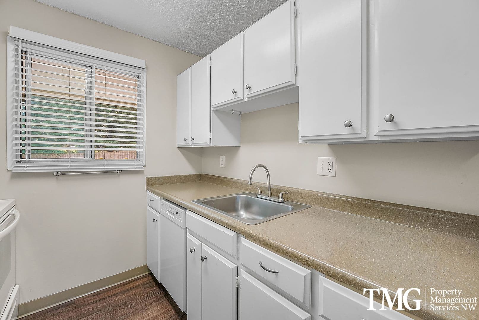 Portland Apartment: 4929 SW Scholls Ferry Rd