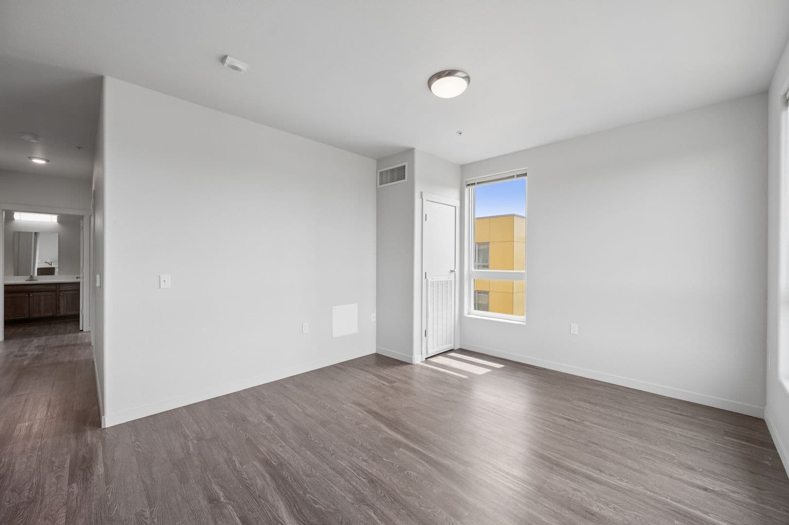 Gresham Apartment: 459 SE 192nd Ave