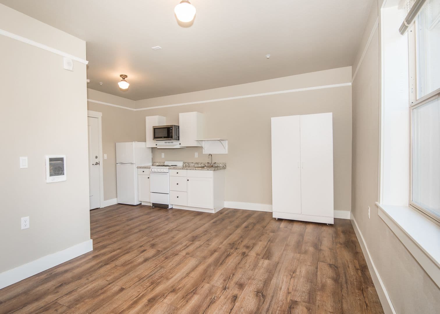 Portland Apartment: 1020 SE 60th Ave