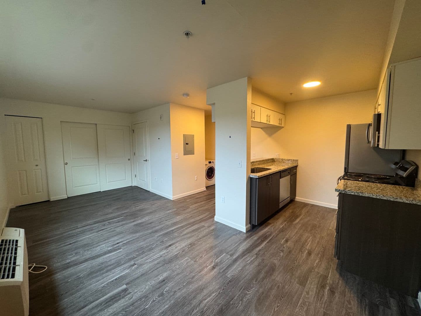 Portland Apartment: 6811 NE Grand Avenue