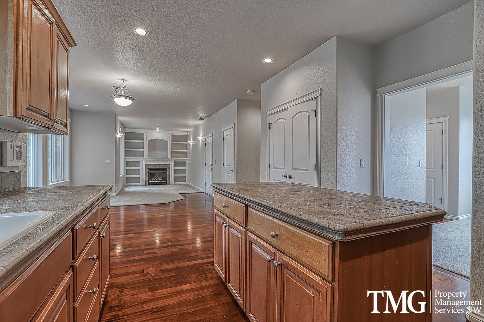 Portland House: 13901 SE Eastridge Street