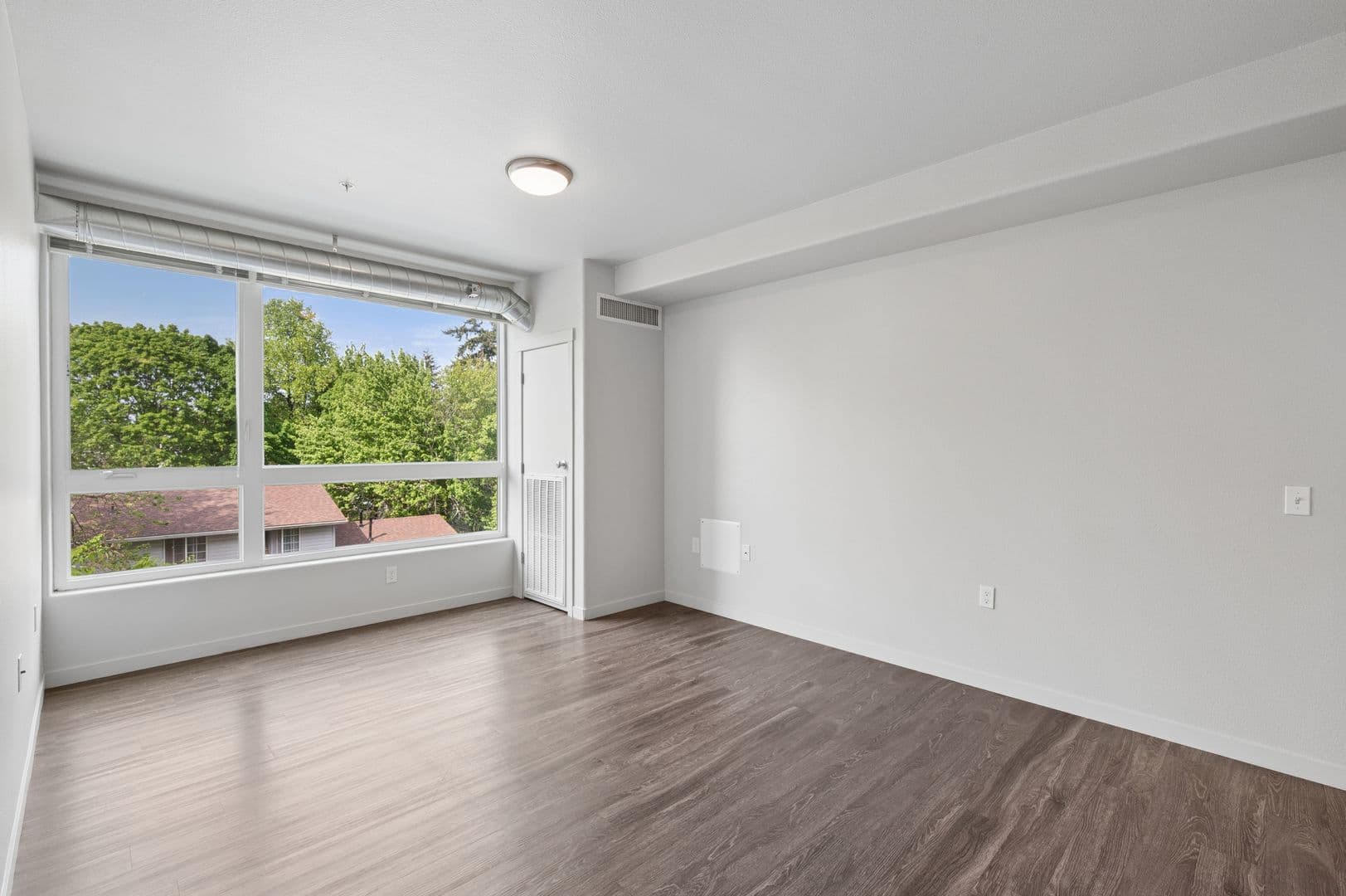 Gresham Apartment: 459 SE 192nd Ave