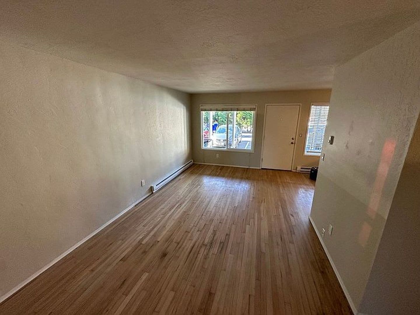 Portland Apartment: 5340 SE Milwaukie Ave