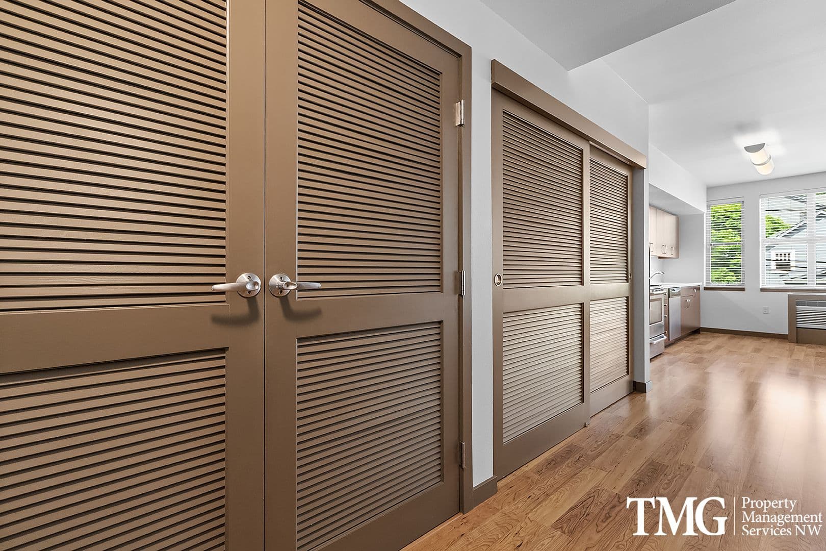 Portland Apartment: 3916 S Corbett Ave