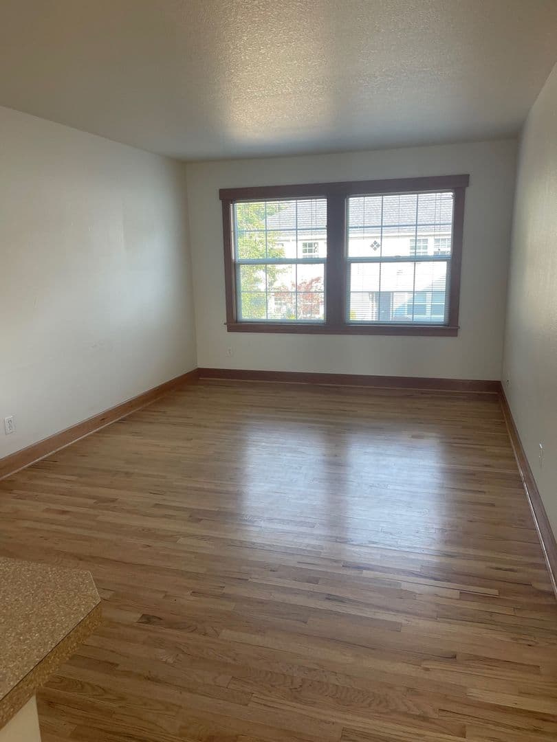 Portland Apartment: 5026 NE 31st Avenue