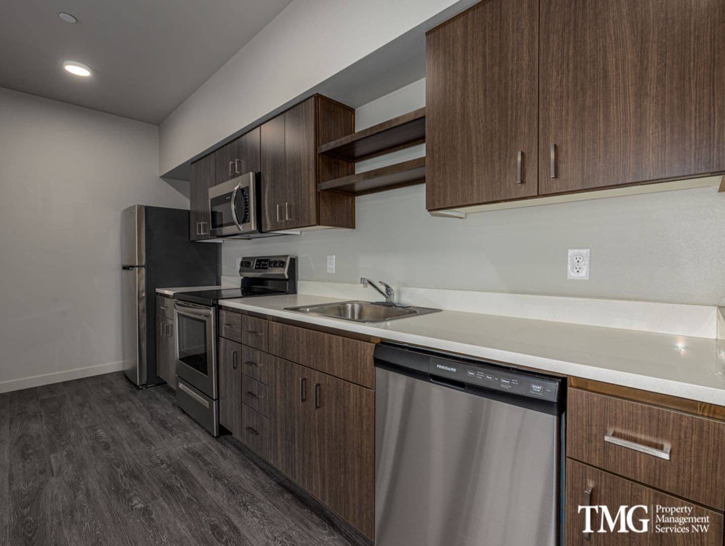 Fairview Apartment: 1650 NE Market Drive