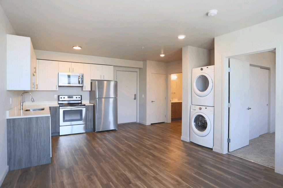 Portland Apartment: 7400 SE Milwaukie Ave