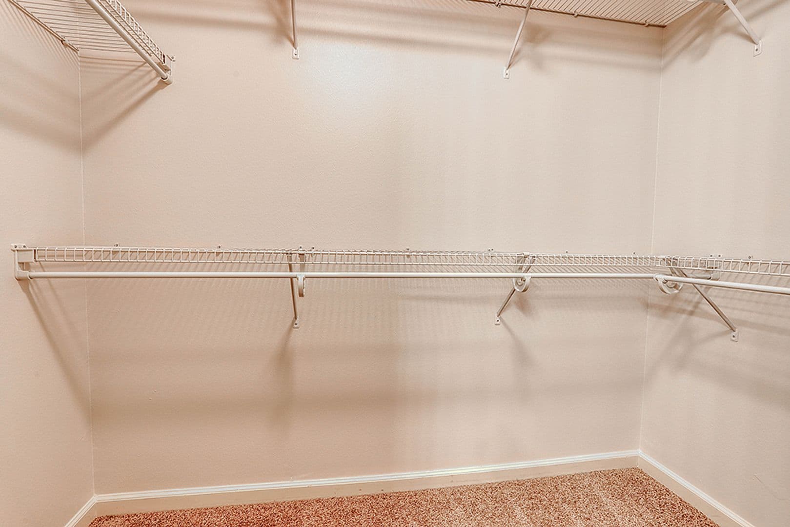 Gresham Apartment: Chase Landing